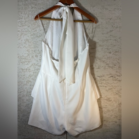 NWT SCRIPTED SAKS FIFTH AVENUE Ivory Romper Peplum Size Large - Picture 7 of 15